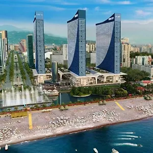 Deluxe Aparthotel In Orbi City Batumi באטומי